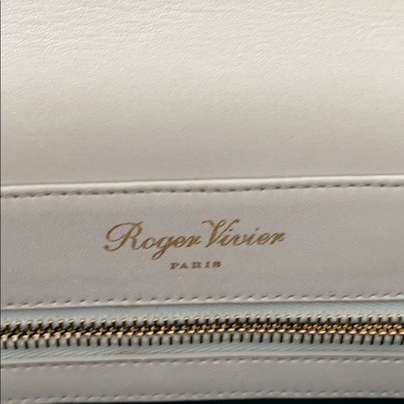 A Roger Vivier crossbody - Picture 3 of 4
